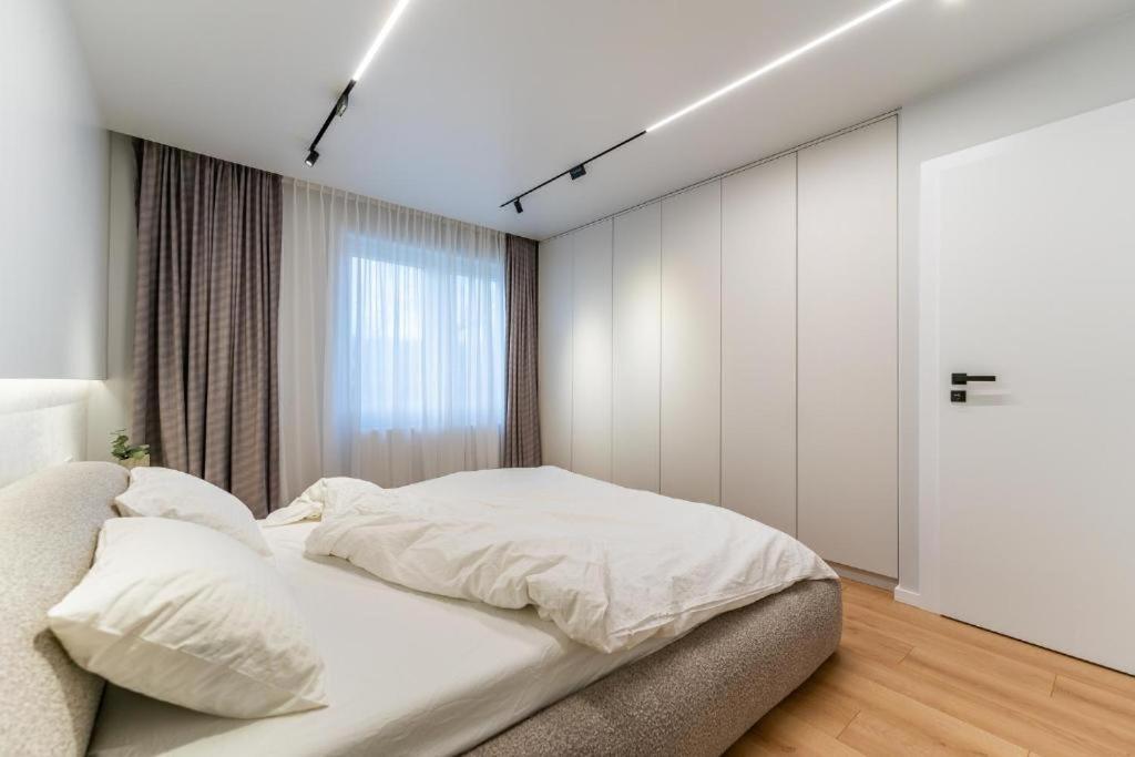 Central Epic Apartment-Self Check In Arad Exterior photo