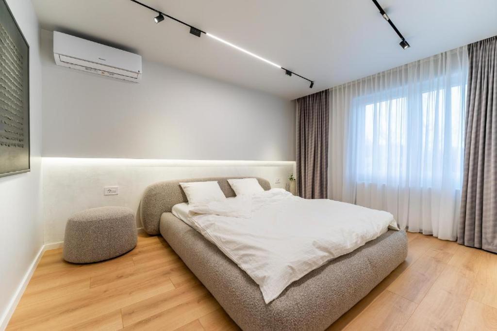 Central Epic Apartment-Self Check In Arad Exterior photo